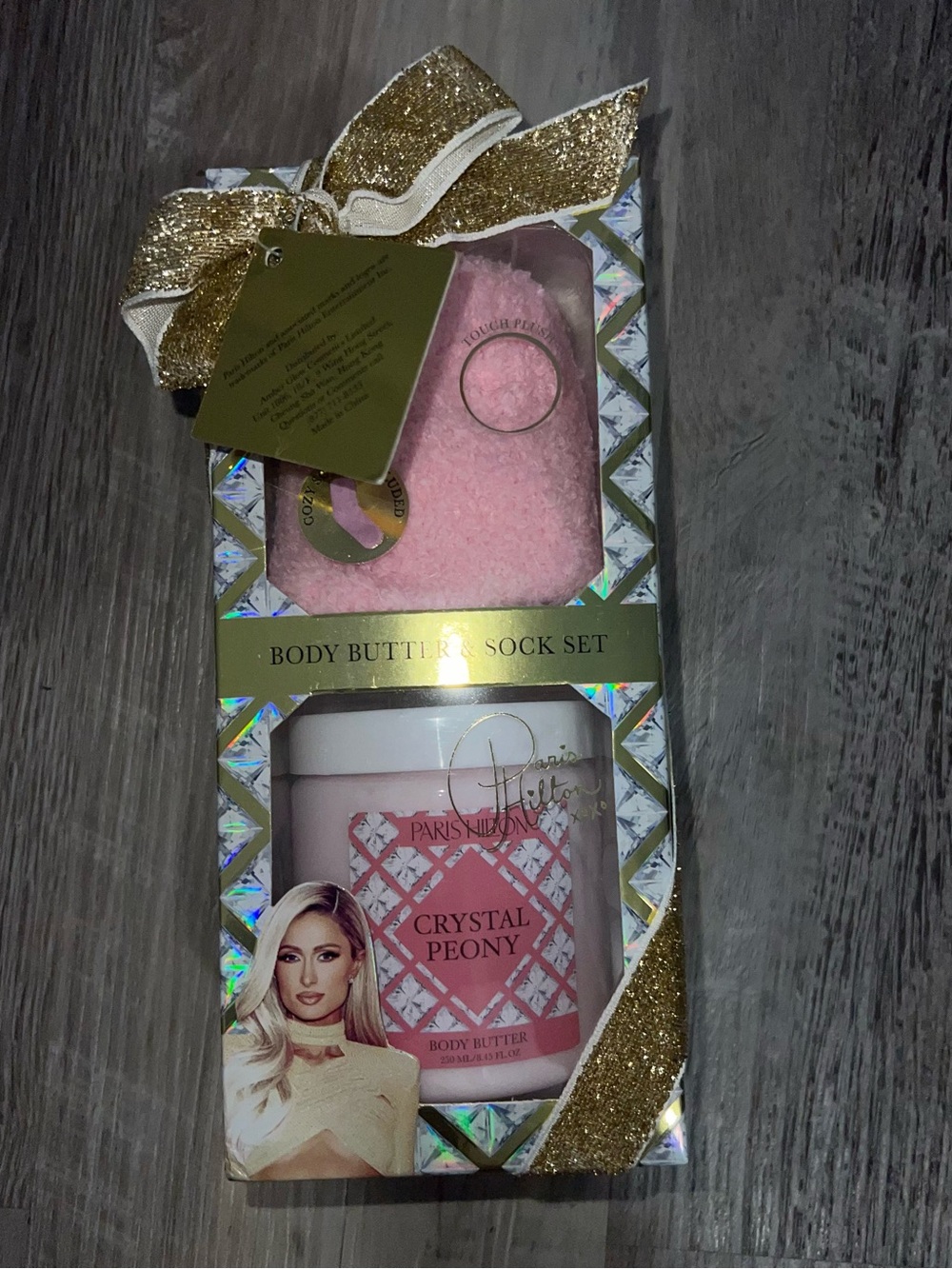 Paris Hilton Crystal Peony Body Butter & Pink Socks Gift Set